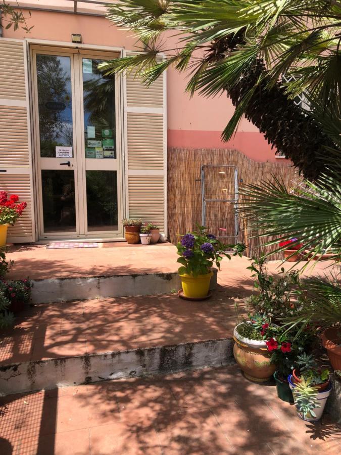 Cali-Formia B&B Εξωτερικό φωτογραφία